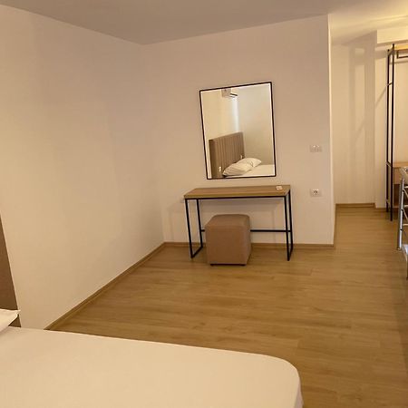 Sunrose Residences Sarandë Eksteriør bilde